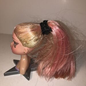 Bratz Head Gamez Styling Head 2001 MGA Blonde And Blue Eyes Glitter&hair Color